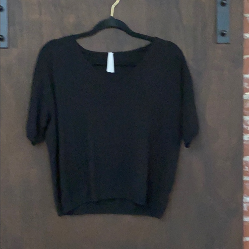 Waist high soft crop top.
